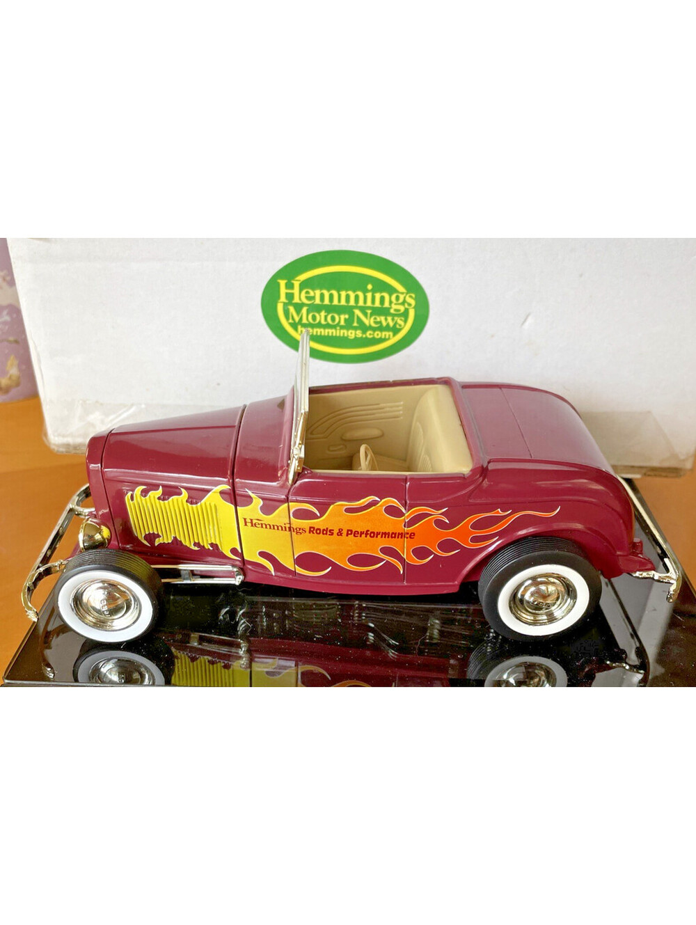 1998 Racing Champions 1932 Ford Roadster Hot Rod Hemmings Edition 1:24 NIB